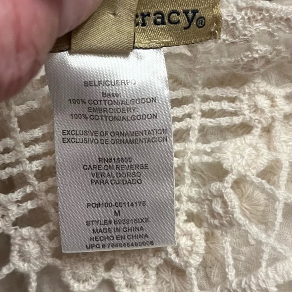 Democracy Women’s Crochet Top - Picture 5 of 6